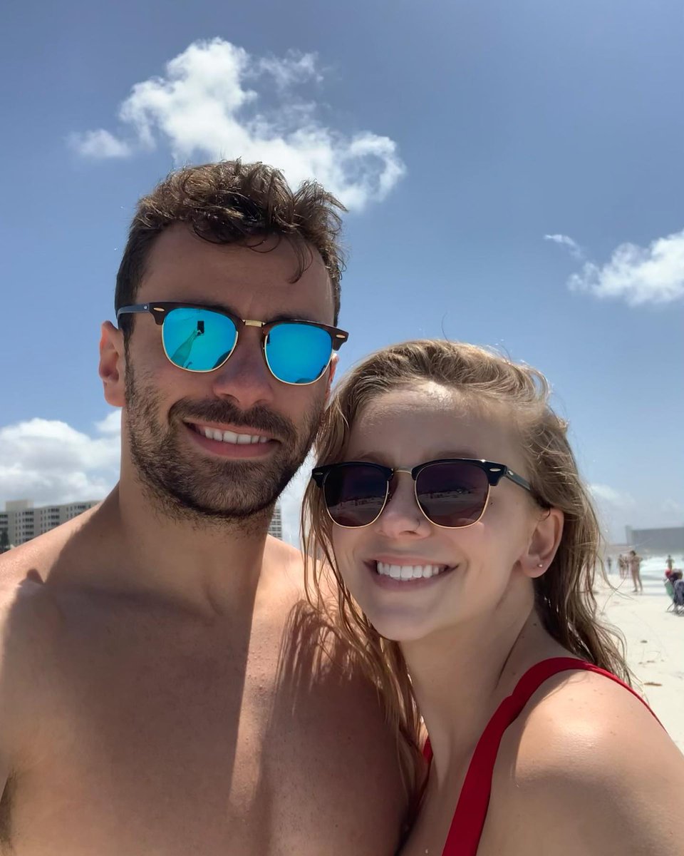 bpieronigold's tweet photo. Even though the swim meet was stormed out, Sarasota has cured our Midwest seasonal depression 🤗🤗🐠 https://t.co/X53WsDsvwV