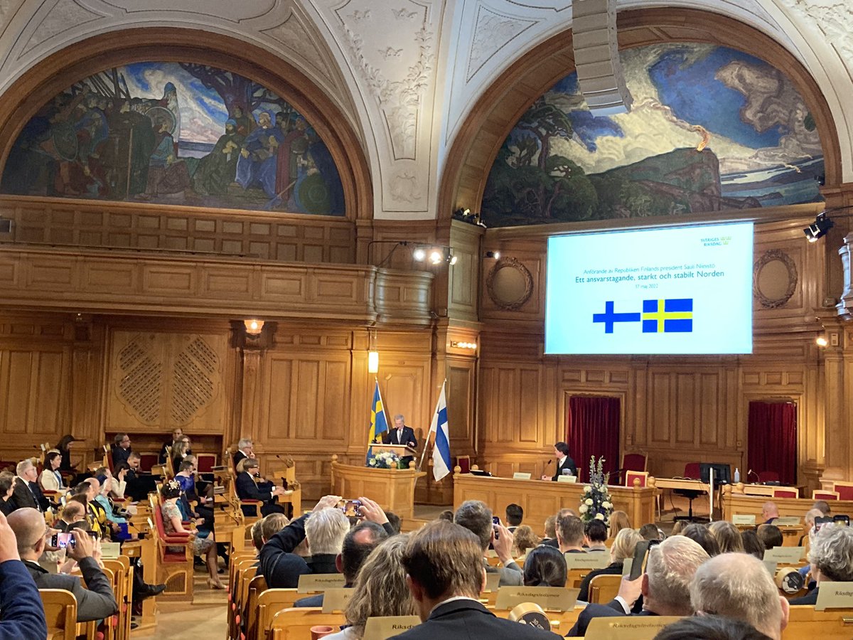 (M) utrikespolitik tweet media