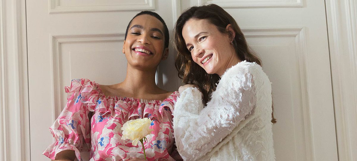 Kesähäät, valmistujaiset, juhannusjuhlat… Kesä tuo mukanaan monenlaisia juhlia ja mahdollisuuksia pukeutua parhaimpiin. Lue vinkkimme ja löydä täydellinen juhlamekko kesän kaikkiin tilaisuuksiin! #stockmannstyle #stockmann #kesä

info.stockmann.com/inspiroidu/muo…