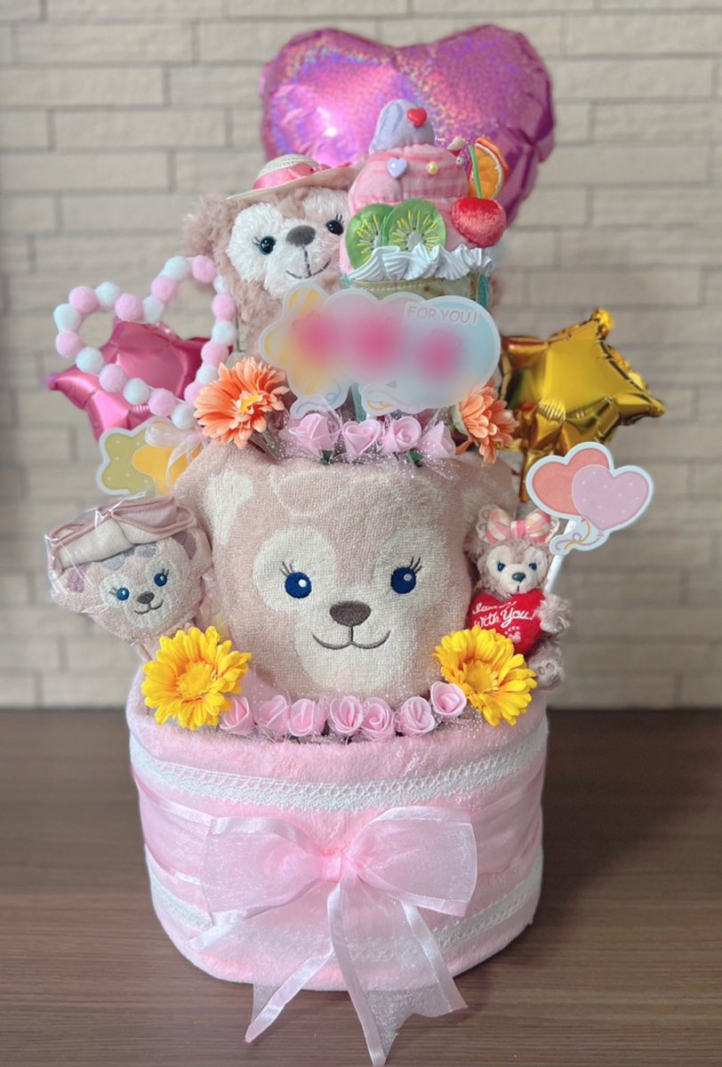 先週、
息子夫婦に第一子の女の子が誕生したので、お祝いにおむつケーキを初挑戦❣️シェリーメイちゃんいい仕事してくれました🐻🎀💕
今日無事に退院して初対面👶🏻🥰💓
久々の赤ちゃんにじじばばメロメロです〜🤤🤤💕💕
#おむつケーキ