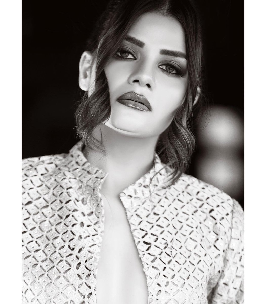 Kajalchouhan007's tweet photo. DO NOT TRY TO FIX WHATEVER COMES IN YOUR LIFE.. FIX YOURSELF IN SUCH A WAY THAT WHATEVER COMES,YOU WILL BE FINE…💛💛

#shoot #actor #actress #actorslife #model #modeling #modellife #telugu #tamil #bollywood #shoutout #glamour #style #stylish #kajalchouhan_official #kajalchouhan https://t.co/9JN8BsjY2J