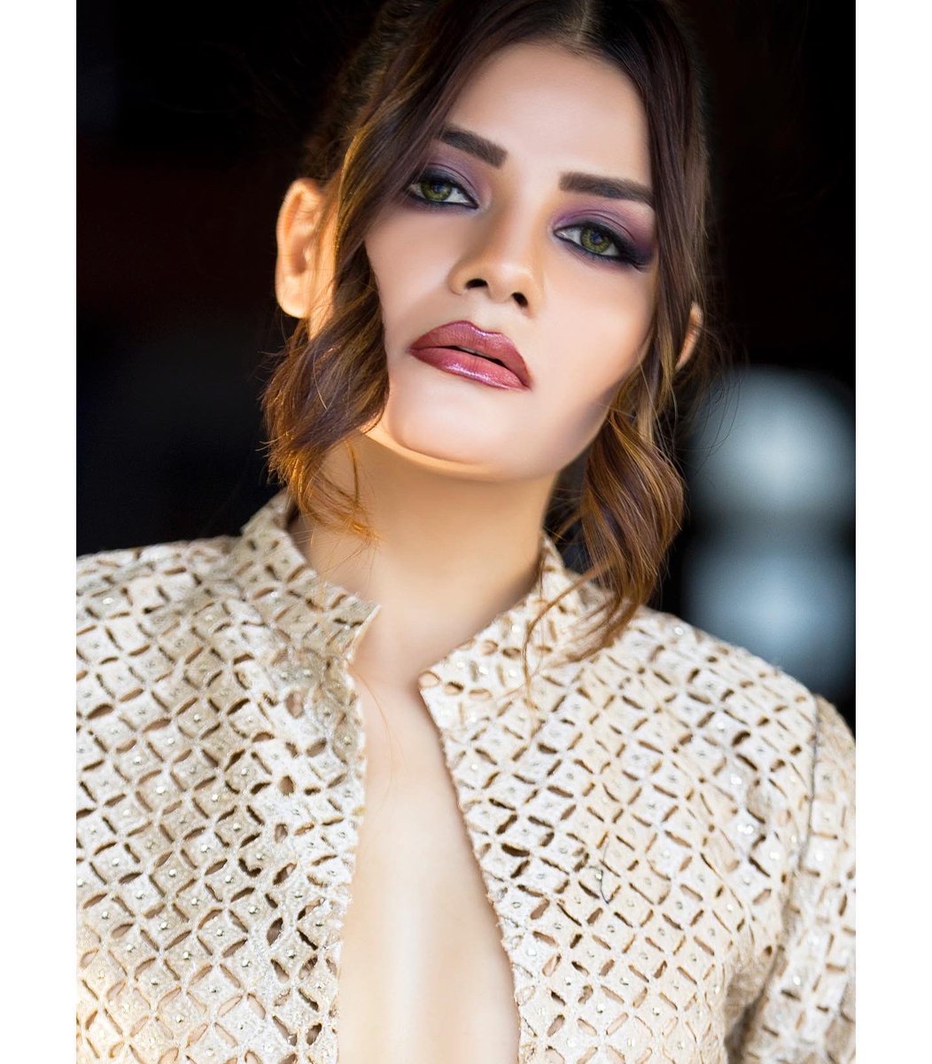Kajalchouhan007's tweet photo. DO NOT TRY TO FIX WHATEVER COMES IN YOUR LIFE.. FIX YOURSELF IN SUCH A WAY THAT WHATEVER COMES,YOU WILL BE FINE…💛💛

#shoot #actor #actress #actorslife #model #modeling #modellife #telugu #tamil #bollywood #shoutout #glamour #style #stylish #kajalchouhan_official #kajalchouhan https://t.co/9JN8BsjY2J