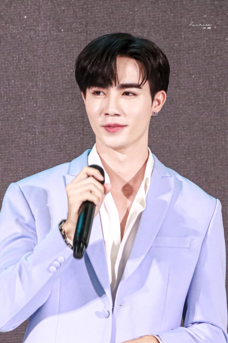 zunrisezn's tweet photo. ตกสวรรค์ลงมาเจ็บมากมั้ยคะ😳🫠 

#DestinyClinicZeeNuNew
#ZeePruk #Zunshine #ซนซน https://t.co/oj5PXXPv7e