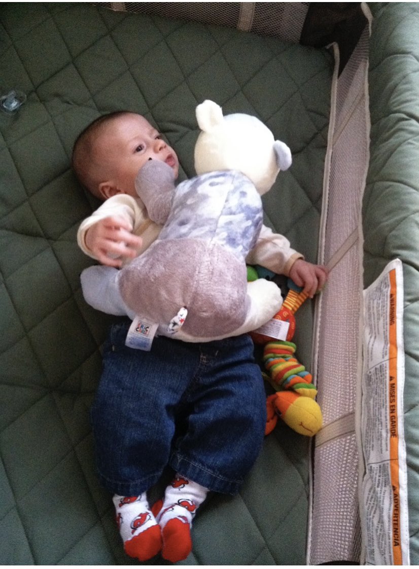 CookingsingleLA's tweet photo. If you were on @Delta flight 1540 Orlando to Salt Lake or flight 3651 @slcairport to @longbeach: my son lost a stuffed polar bear with a ton of sentimental value and we’re hoping he makes it home.
Pic of when they met 11 years ago: https://t.co/IIbK9XV2et