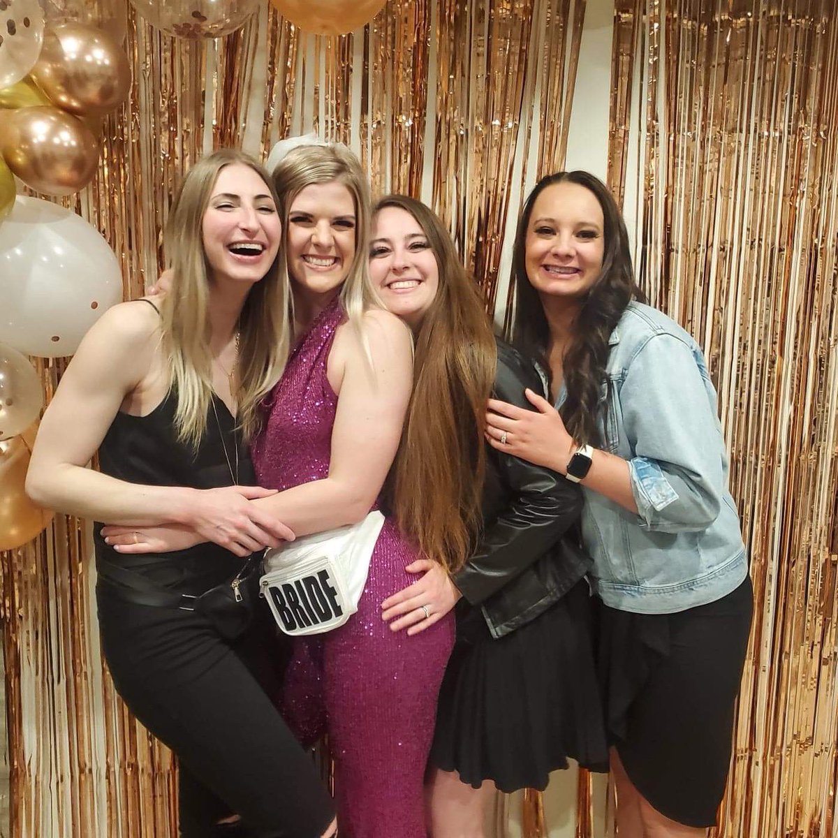 maddiray1's tweet photo. me and my babies 👯‍♀️👯‍♀️ https://t.co/uyyPnmdI6c