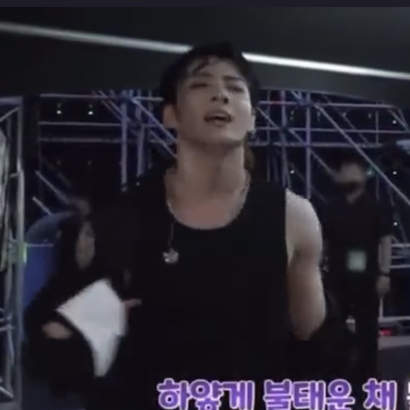 rockstarJKK's tweet photo. ARMS? TATTOOS? OH MY GOD? https://t.co/6MUSxNOTcu