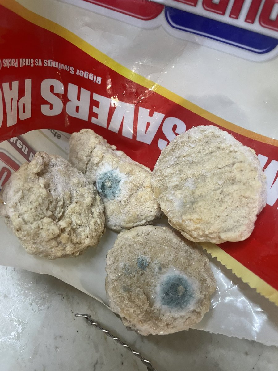 IRaiseEL's tweet photo. @PurefoodsPH what kind of joke is this? Your nuggets are my kids’ favorite and I open up a bag to see these moldy pieces, you planning to make kids sick? #rottenfood #moldy #foodporn https://t.co/Wxqslb8RXt
