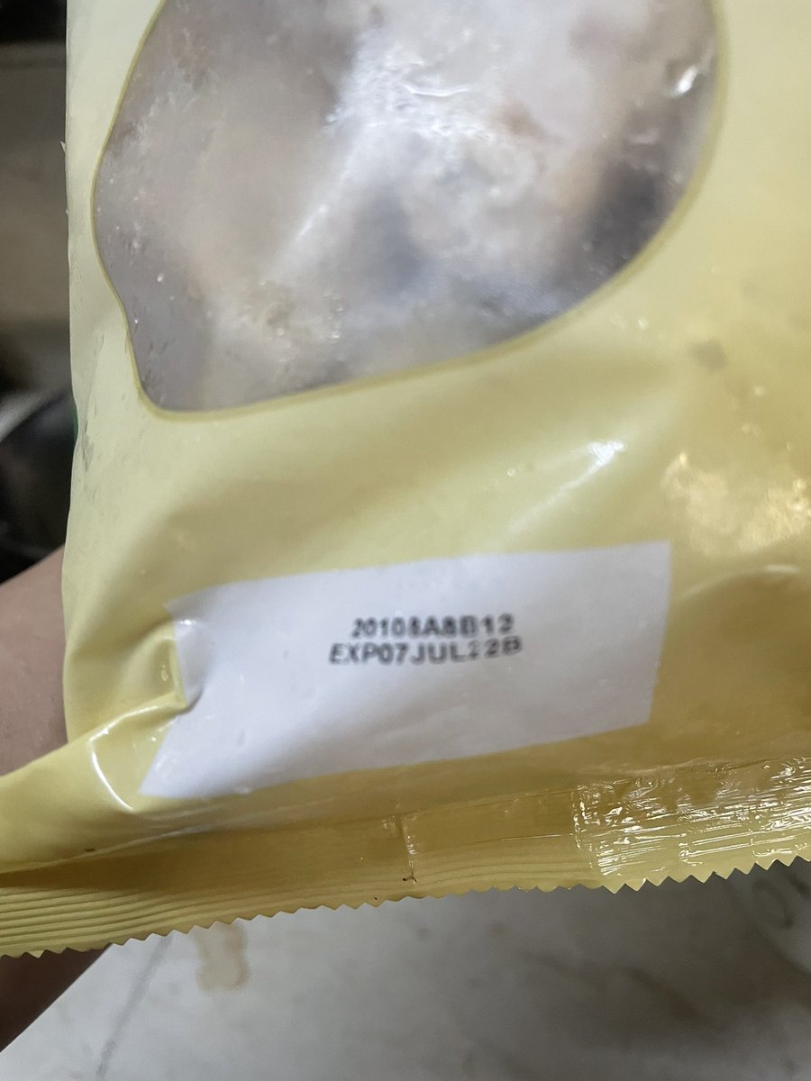 IRaiseEL's tweet photo. @PurefoodsPH what kind of joke is this? Your nuggets are my kids’ favorite and I open up a bag to see these moldy pieces, you planning to make kids sick? #rottenfood #moldy #foodporn https://t.co/Wxqslb8RXt