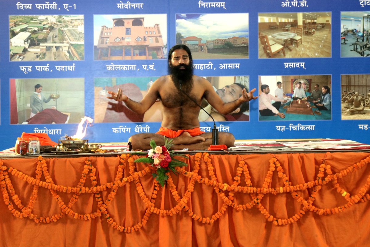 जिसमें भाव नहीं होता है उसको कुछ भी प्राप्त नहीं होता है जीवन में। वह अभाव में ही जीता है, अकेलेपन में, दरिद्रता में, अधूरेपन में जीता है। इसलिए हमें भावपूर्वक होकर योग करना चाहिए।