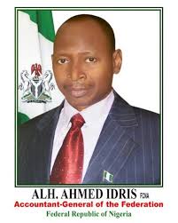 iamRainOver's tweet photo. So uncle Ahmed Idris aka Accountant General carted away N80 Billion from the Nigerian government's National Cake. See how skinny he is? N80 Billion, Ah!!! And ASUU has been on strike since February! Tomorrow, he will announce Nigeria enter a recession. https://t.co/5LP1KTVTa2