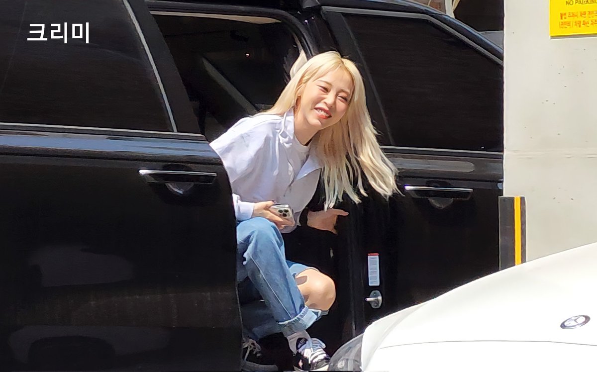 creamy_mmm0619's tweet photo. 220517 문별 프리뷰

항상 좋은것만 보고 듣길바래!!🤟🤟

#문별 #MOONBYUL #마마무 #MAMAMOO https://t.co/Ss0Qx8p79g