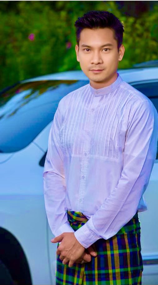 q6bJP55RAACR1Tp's tweet photo. သားနဲ့မေမေက မြန်မာဆန်မှသဘောကျတာလား...💞💞💞 https://t.co/bx4zZXD9oF