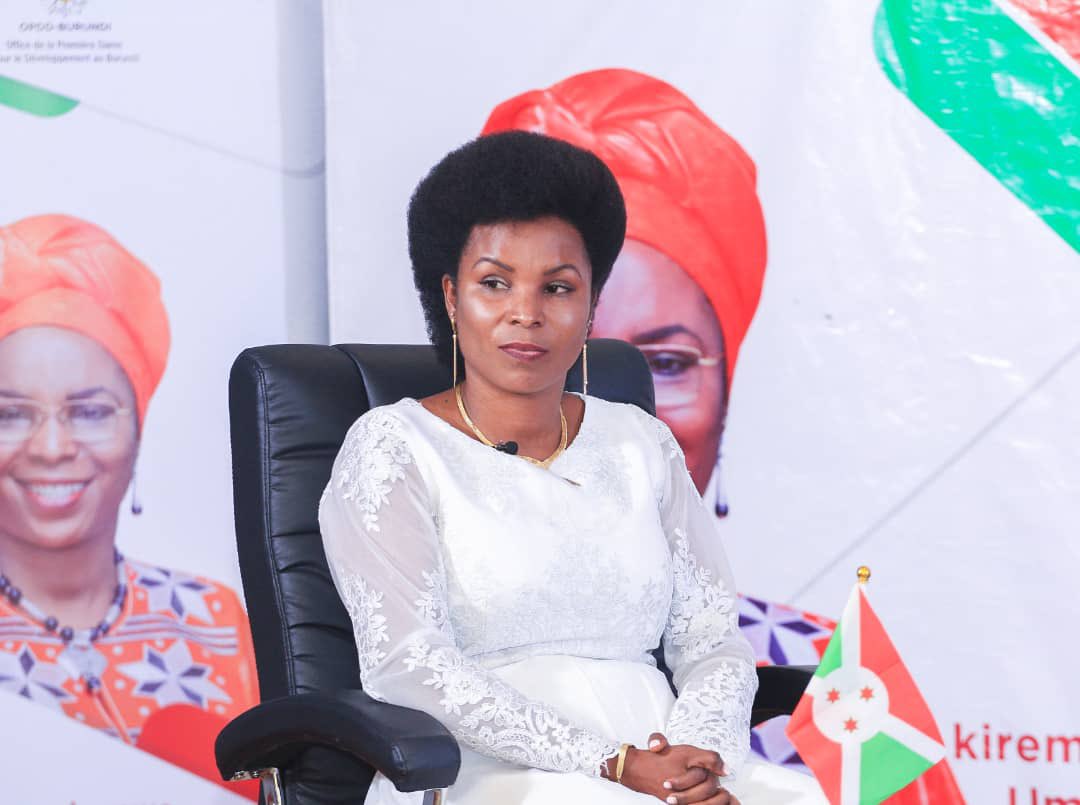 nancymutoni's tweet photo. Je salue l'engagement de SE la Première Dame du #Burundi en faveur de la santé et du développement des femmes. Une excellente émission spéciale a été animée hier à Bujumbura sous le thème "Ensemble pour briser les tabous en faveur de la bonne gestion de l'hygiène menstruelle" https://t.co/G5wfYoqanG
