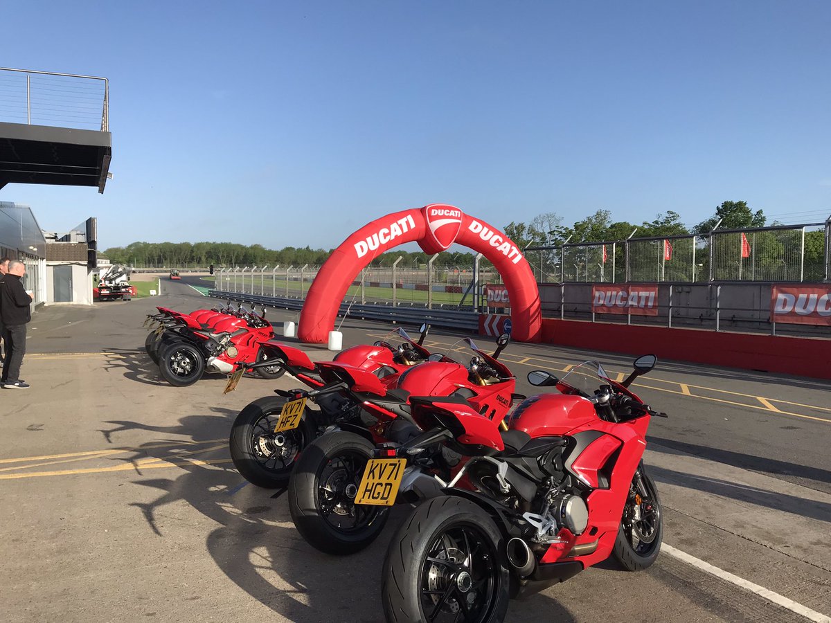 StephyChappell's tweet photo. Good morning from a beautiful day @DoningtonParkUK @DucatiUK track day #forzaducati https://t.co/PUqPSn5boC