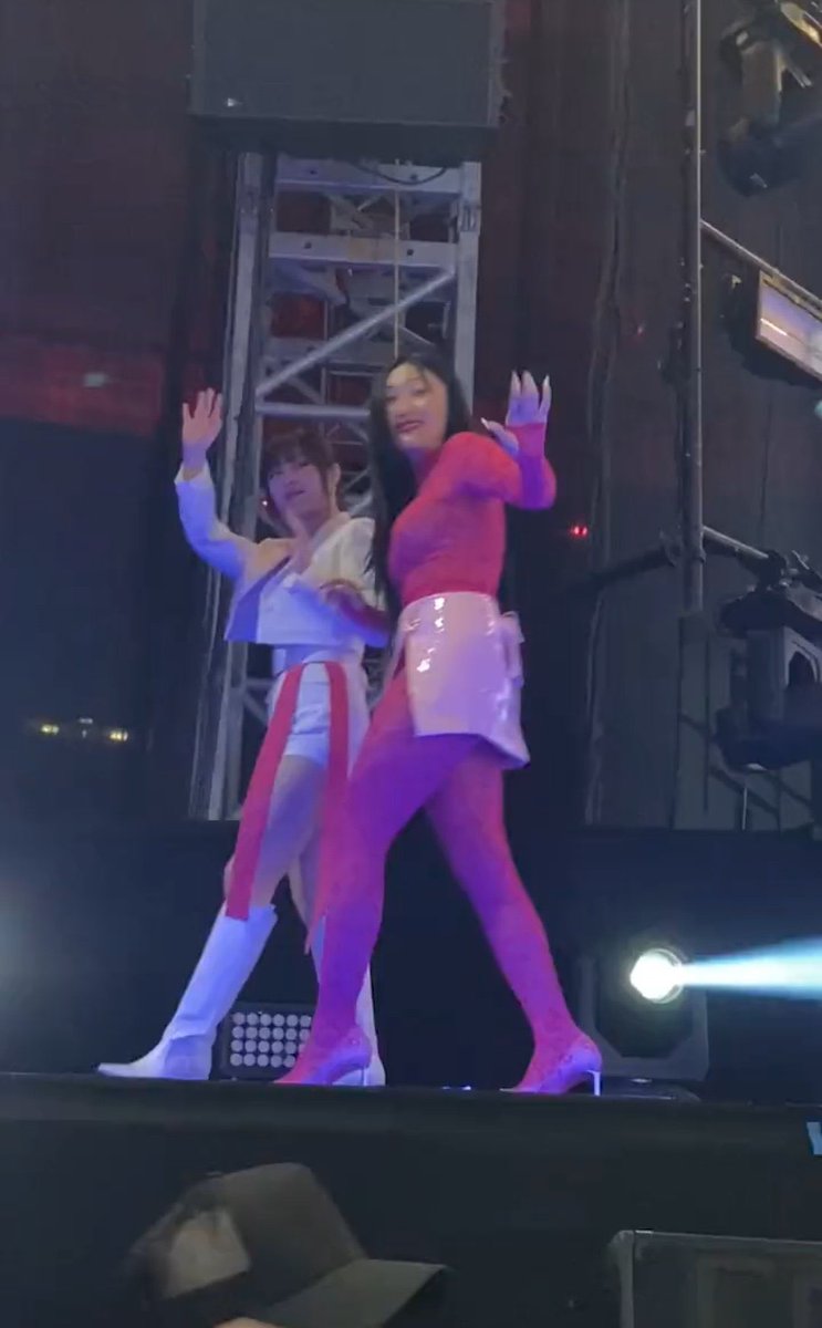 tinywheesa's tweet image. 