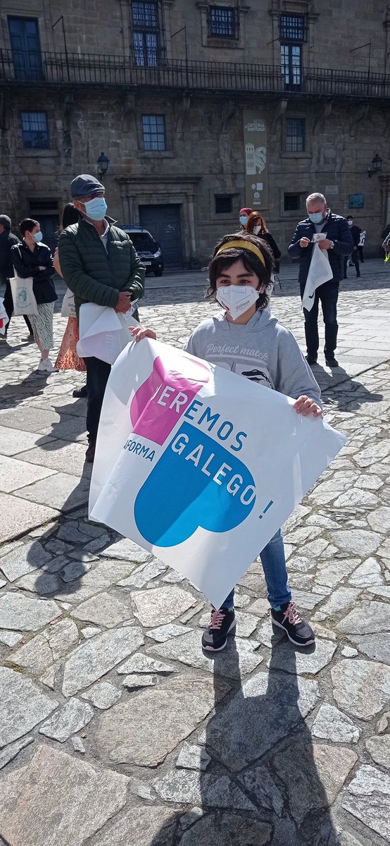 esther_lueiro's tweet photo. Queremos Galego sempre 365 días ao ano. https://t.co/p7LAdpPxiR
