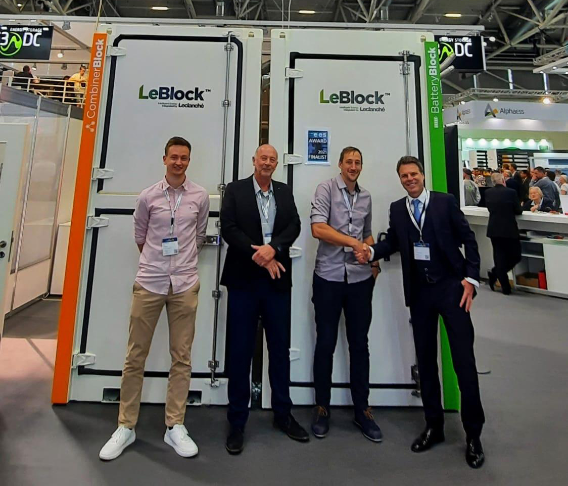 OlmaticGmbH's tweet photo. Olmatic is looking forward to implement further successful #projects together with @Leclanche_SA 🚀

#partnership #energytransition #energy #storage #battery #ai https://t.co/TbRSxvAqcT