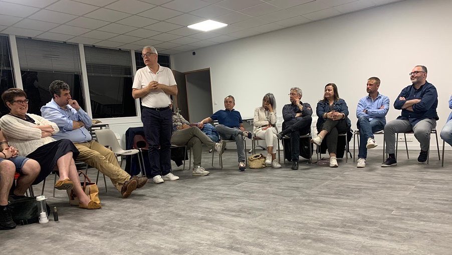De nouveaux locaux pour un nouveau départ ! 

1ère réunion militante hier soir dans la nouvelle Maison des socialistes du Val d’Oise. 

⤵️