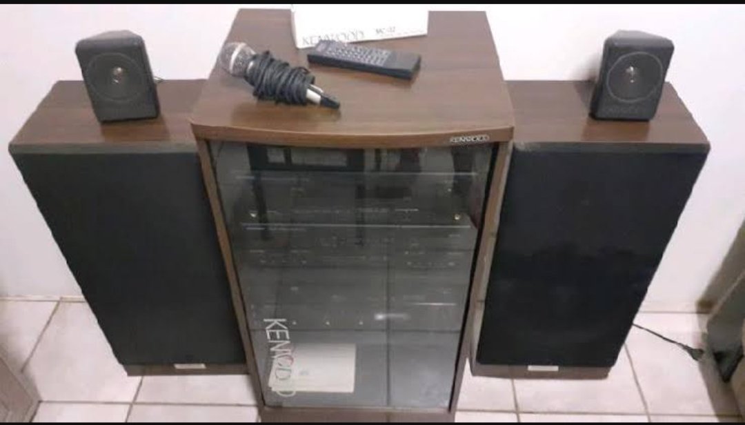 This, ladies and gentlemen, is a Kenwood. A status symbol. In this house lived a supermarket owner, a teacher (HOD upwards) or a nurse (Sister upwards).