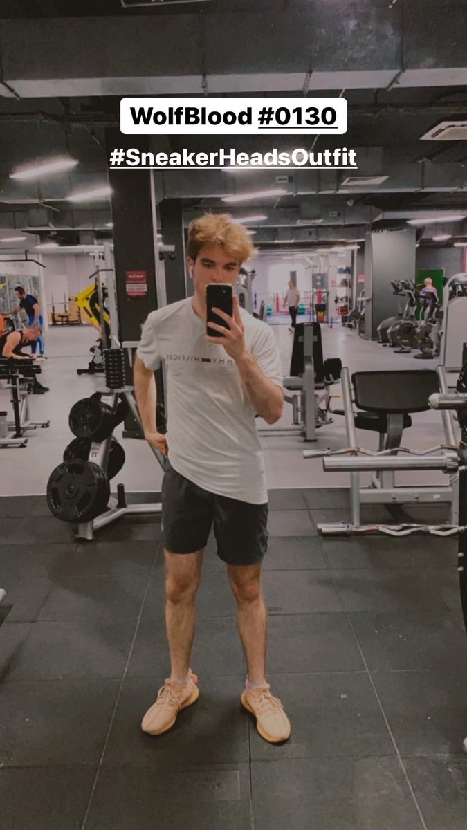 N1kkMN's tweet photo. Hello everyone, I'm WolfBlood #0130 and this is my sports outfit with my Yeezy sneakers 😍

@sneakerheadsoff 
#SneakerHeadsOutfit 

ps my hair is so funny hahaha https://t.co/iCpWg1dZ52