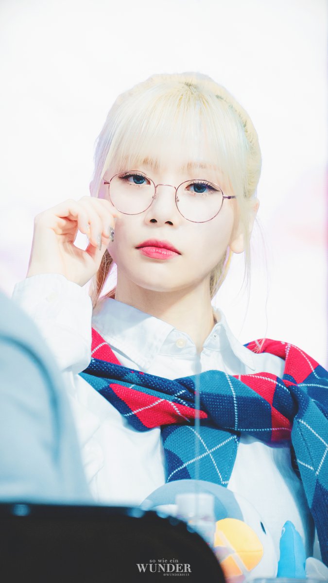Wunder0113's tweet photo. 220417 #드림캐쳐 팬사인회 #지유 @메이크드림홀 (4)
#Dreamcatcher #Jiu #ジユ #DREAMCATCHER1stWin 

HAPPY JIU DAY! 

HQ
https://t.co/xWGEQuToWZ
https://t.co/saE0AUPXBb
https://t.co/ekHdD5sF1x https://t.co/ImARnQdeKA