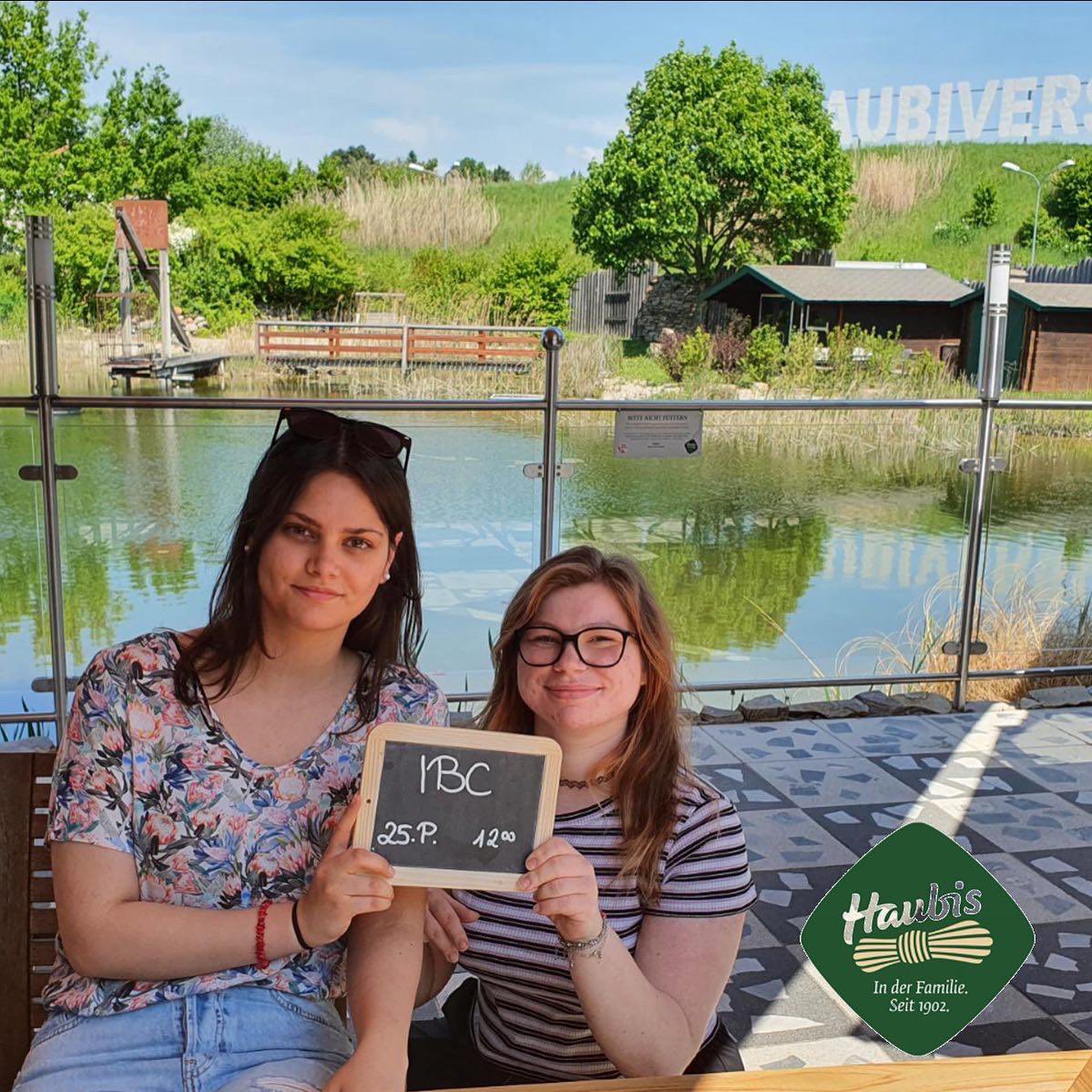#Entrepreneurship am #ibchetzendorf! Der 2. Jahrgang des Aufbaulehrgangs besuchte das #haubiversum . Nach der Erlebnisführung hatte man die Möglichkeit, seine eigenen Backkünste unter Beweis zu stellen #haubis