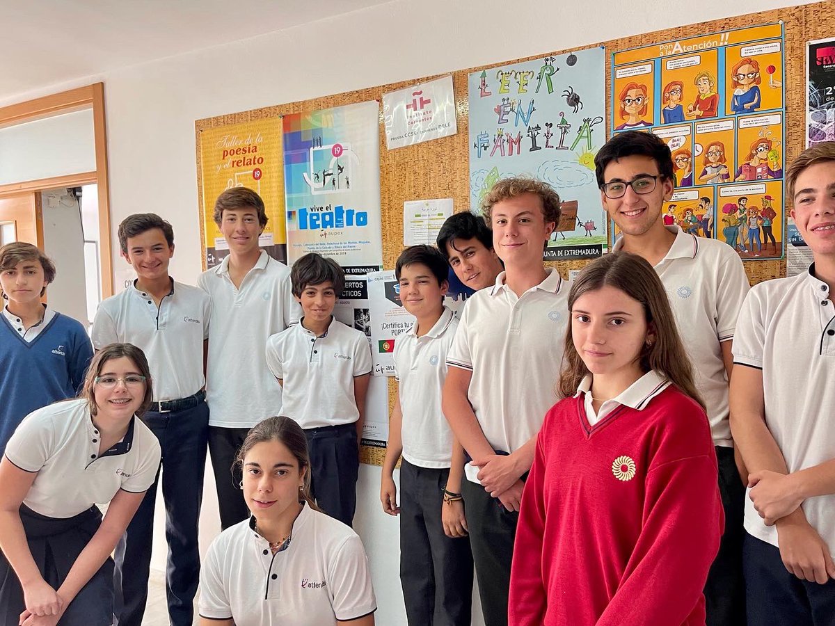 CTomillar's tweet image. Los alumnos, no solo se presentan a los exámenes de inglés de Cambridge, sino también pueden realizar los de portugués CAPLE. Optan a las certificaciones de los niveles B1, B2 y C1 del Marco Europeo de la Lengua. #portugués #CAPLE #de0a18años #tucolegioenbadajoz #trilingües