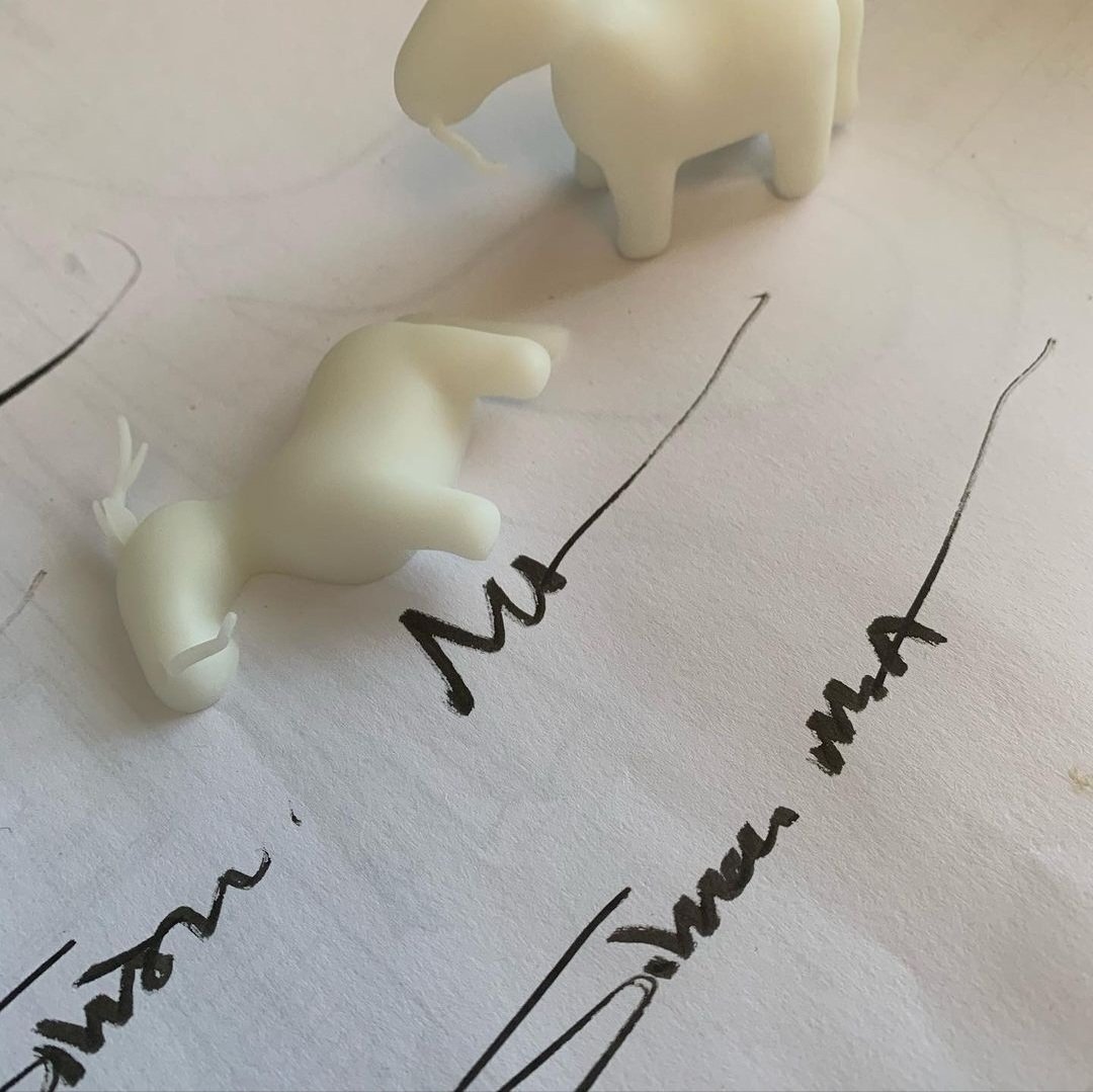 dragocavallo's tweet photo. "When writing the story of your life, don't let anyone else hold the pen" 

@SimonMa_io X @dragocavallo 

#NFTGiveaway #nftart #NFTAirdrops #Metaverse #NFTCommunity #NFT #nftproject #Whitelist #quoteoftheday https://t.co/kLoGQ9cNZQ