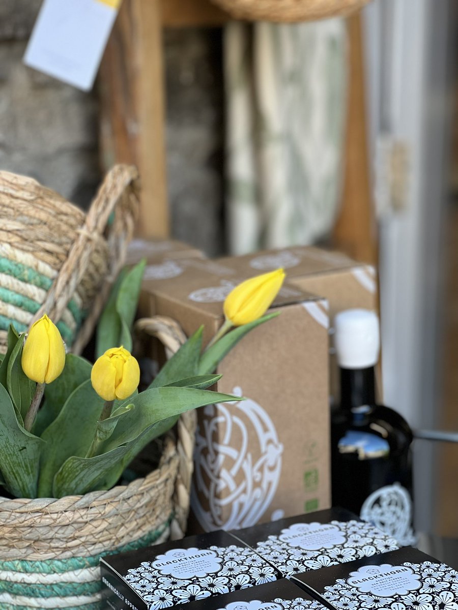 lovinglyartisan's tweet photo. If the doors are OPEN we are OPEN… Come and explore our Bread Store .. #visitKendal #lovinglyartisan https://t.co/wpXKkpPet7
