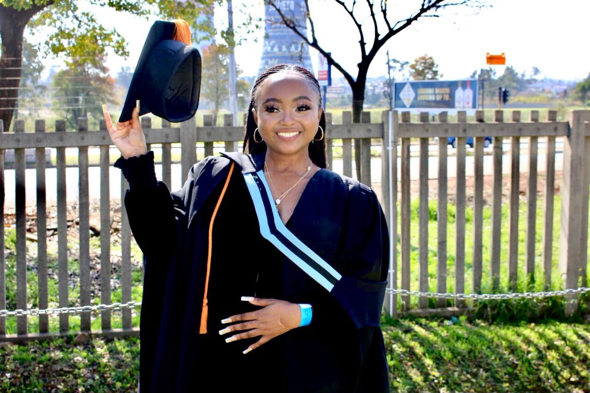 ByDesignComms's tweet photo. Education can change the world, so can these 5 young ladies, who all #graduated yesterday.

Well done @SitholeAissa, @teyise_d, @hannaheppel, @Maleti_&amp; @MokitlePalesa. Happy to share in your excitement – a GREAT STRIDE in your personal journey – we are proud of you all! #CumLaude https://t.co/4Qf0KQwc1w