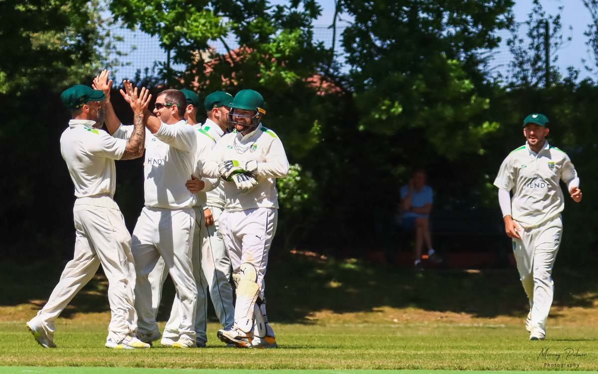 SarisburyCC's tweet photo. And some more! @muzzapalmer #upthesacc https://t.co/kokzzK8Zql