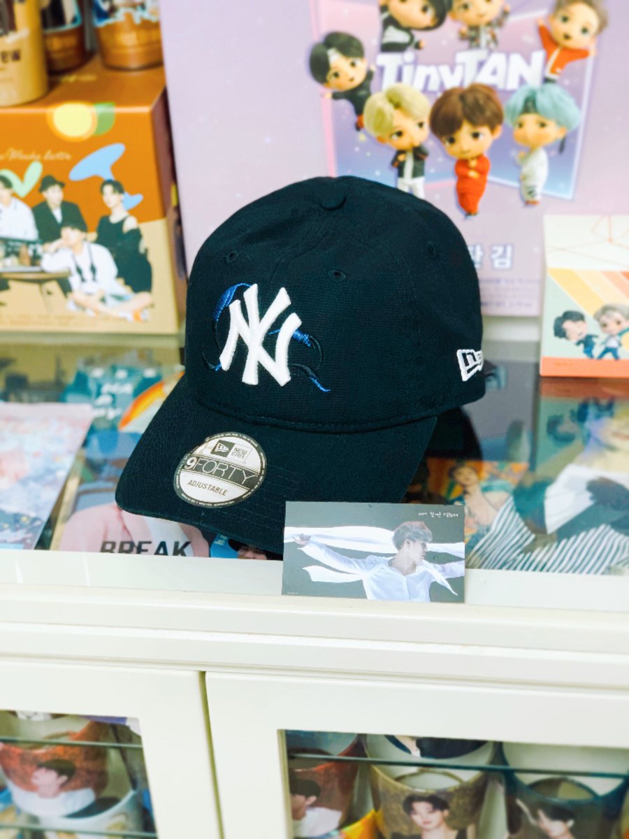 kumamimi710's tweet photo. 似合わなくても被ります😊
#BTS
#newerabts https://t.co/7H2vkfHYin