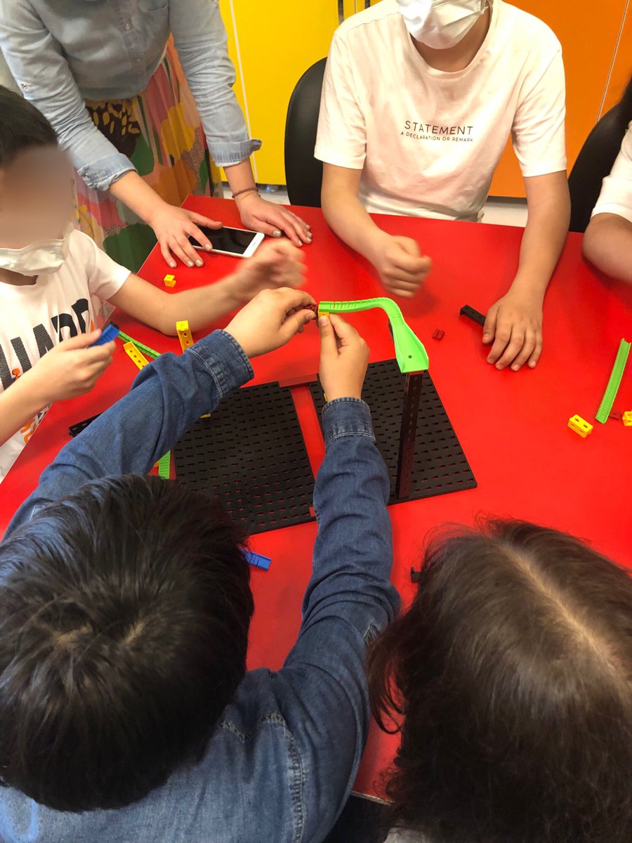 ytustemlab's tweet photo. Laboratuvarımızda “Umudum Öğretmenim Projesi” kapsamında 6.sınıf öğrencilerimizi misafir ettik. @msamitopcu #tasarımodaklıdüşünme #STEM https://t.co/UKCiNrTVUP