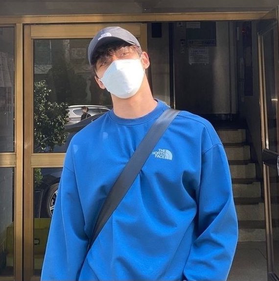 everwo_on's tweet photo. 캡모자에 버석함 추가..도 좋아.. https://t.co/QMyjM5mdYJ