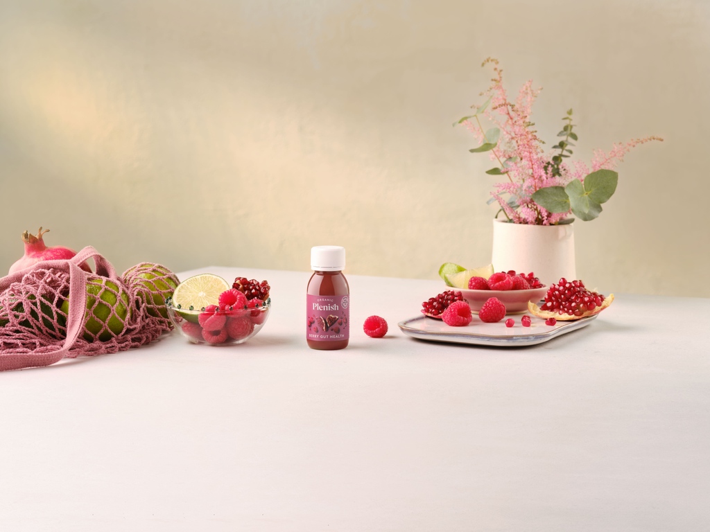 Our little shots punch way above their weight: ⁠
each one is packed with full-flavoured ⁠
pomegranate, raspberry, and apple-cider ⁠
vinegar - and millions of live bacteria. ⁠
Few ingredients; but a mighty impact.