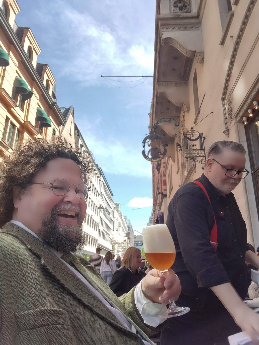 Edward_Blom's tweet photo. Blivit ombedd att lägga upp glada ölbilder även här för de som inte orkar skaffa Instagram. https://t.co/ry4Ys5KLoU