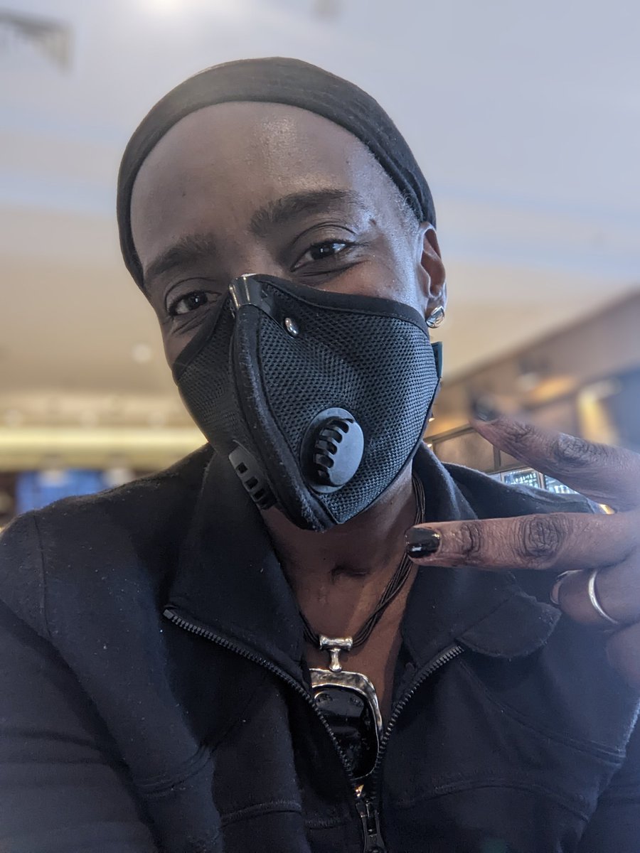 LoukishaStory's tweet photo. Celebrating National #HAE Day. Check out my post on Loukisha Story FB Page or on IG. I'm sending love, light and thoughts of hope to my "Swell Family" all over the world. ❤️🕊️🕯️🌏 https://t.co/RW1l41ydgw
