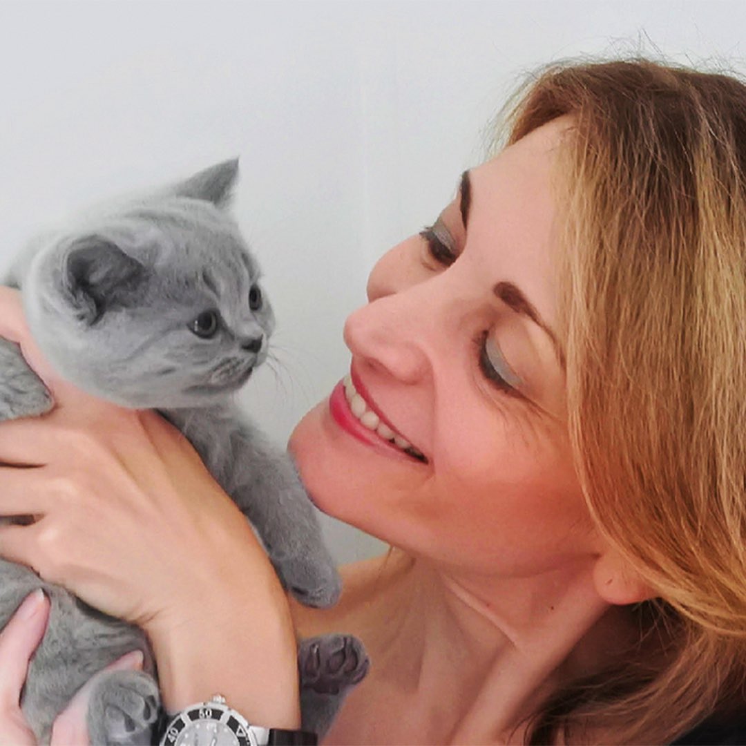 Bogarel was co-founded by Valérie Mounier, a professional British Shorthair breeder for over 10 years. 

After years of testing products, she felt the need to create a brand that combines the beauty of the object with the well-being of the animal.

#design #cat #interiordesign