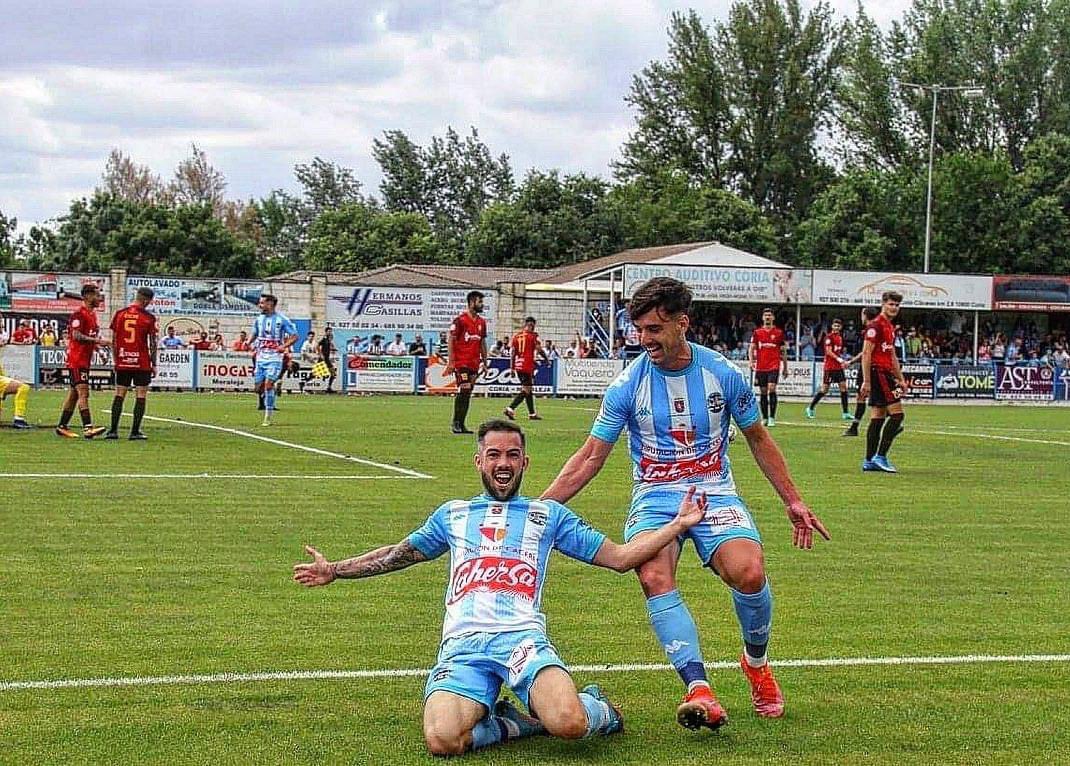 patxidl's tweet photo. Orgulloso de mi equipo. 
Somos equipo de play off.
@CDCORIA https://t.co/H6H4wMykLR