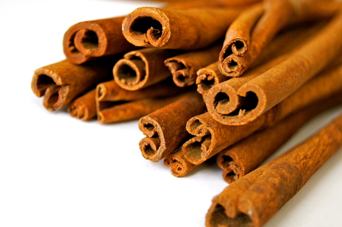 shopmykitchen's tweet image. 5 health benefits of cinnamon: Anti-viral, anti-bacterial and anti-fungal, may support gut health, may help manage blood pressure, lowers blood sugar and risk of type-2 diabetes, may be beneficial for the aging brain. #shopmykitchen #everythingkitchen