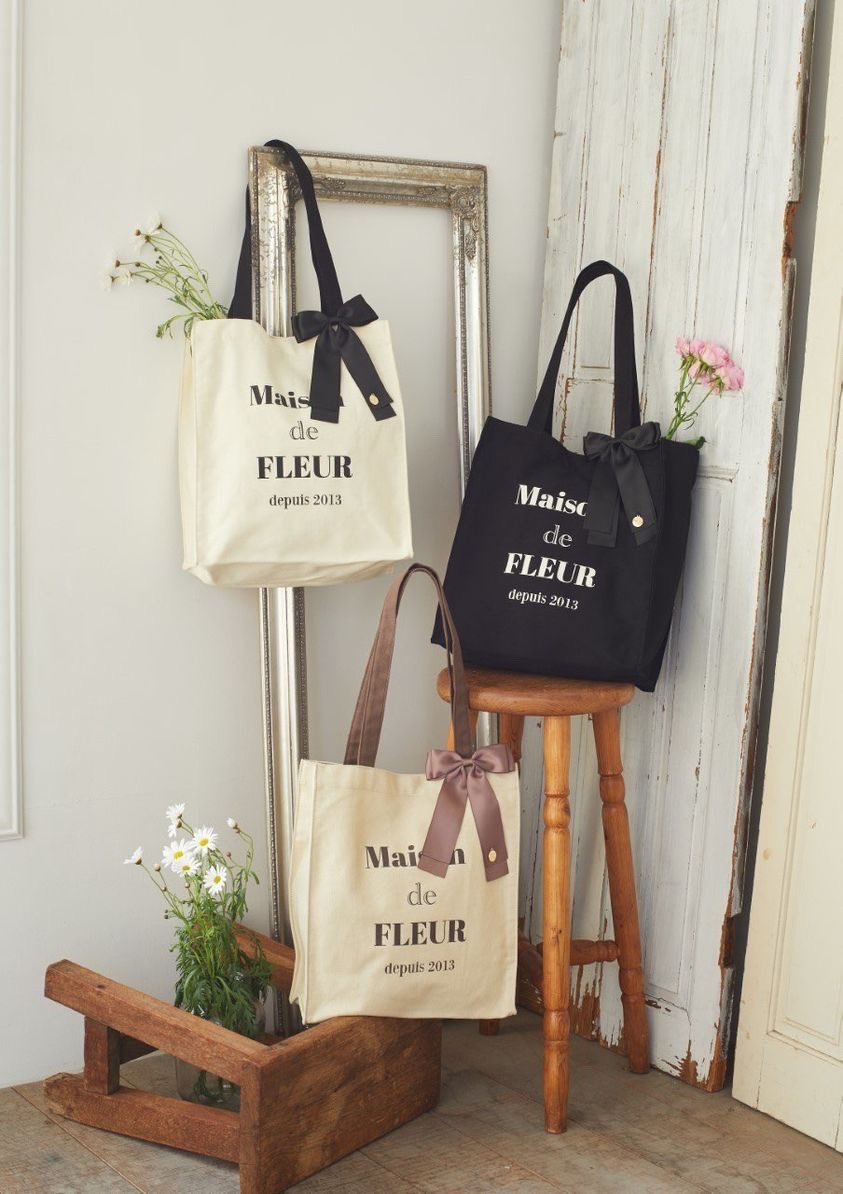 Twitter 上的 ルミネ池袋 3f Maison De Fleur 5 19 Thu よりルミネ限定バイカラーリボンキャンバストートバッグが発売開始 バッグについているリボンはバレッタになっているので取り外していただいたり ヘアアレンジに使用することも可能です Maisondefleur
