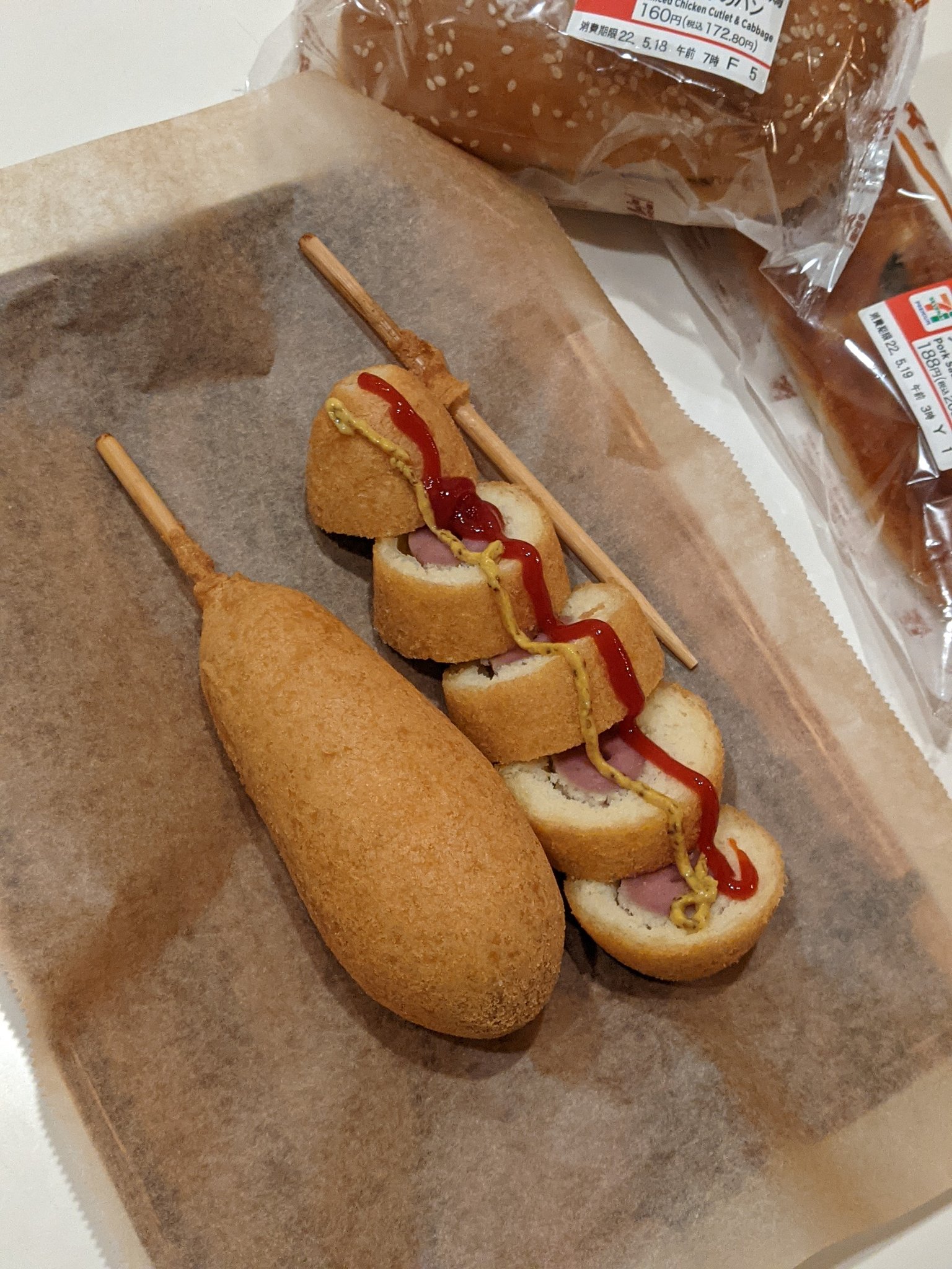 アメリカンドッグが好き 本日のランチ 7 Elevenのアメリカンドッグステーキとパン合わせ アメリカンドッグ セブンイレブン T Co I2fyj4cn4t Twitter アメリカンドッグが好き 本日のランチ 7 Elevenのアメリカンドッグステーキとパン合わせ アメリカンドッグ セブンイレブン T Co I2fyj4cn4t Twitter