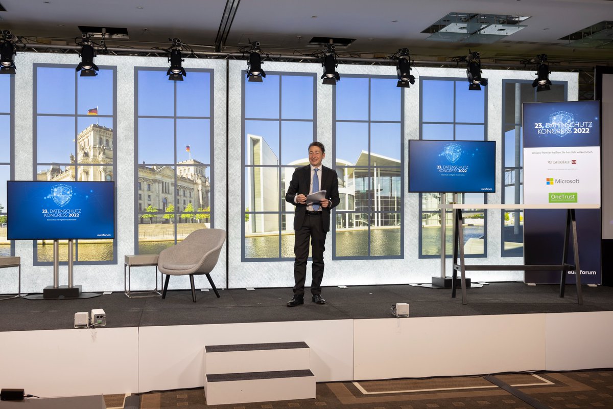 Welcome back: <a href="/nikolausf/">Nikolaus Forgó</a> eröffnet Tag 2 des #DSK22 in #Berlin #datenschutz #datensicherheit #cybersicherheit