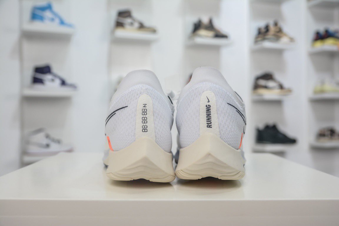 Ptshoesx's tweet photo. 🗝399 原装 NK ZoomX Streakfly Proto Running 5K/10K短跑马拉松系带系列轻量休闲运动慢跑鞋 货号：DH9275 103尺码：40 40.5 41 42 42.5 43 44 44.5 45 https://t.co/si3dfwhjLJ