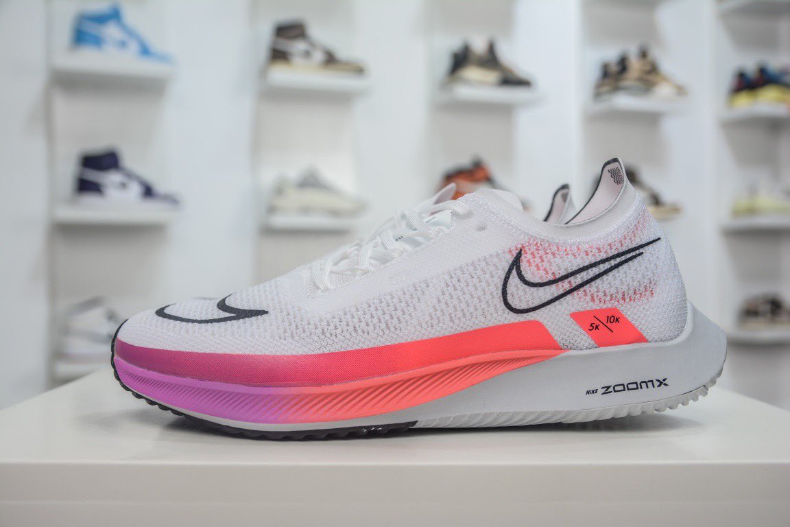 Ptshoesx's tweet photo. 🗝399 原装 NK ZoomX Streakfly Proto Running 5K/10K短跑马拉松系带系列轻量休闲运动慢跑鞋 货号：DH9275 103尺码：40 40.5 41 42 42.5 43 44 44.5 45 https://t.co/gOMaOnXOjF