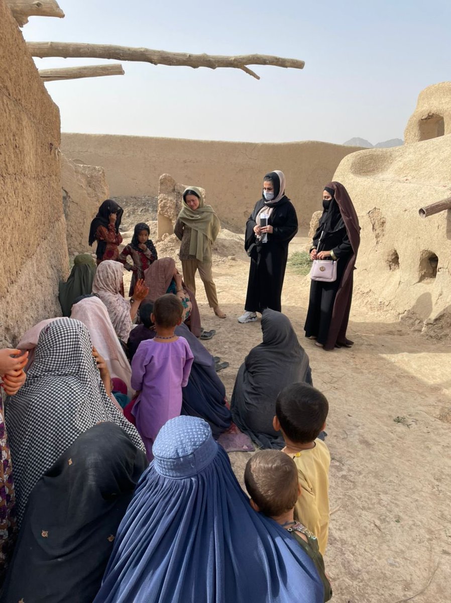 With Opium Ban, situation even more desperate 4 women headed households. #AfghanWoman in #Helmand share stories of family struggle w drug dependency w 0 health care + will face destitute if they can’t cultivate poppy w/out alternative support. Assistance over next 12mth decisive.