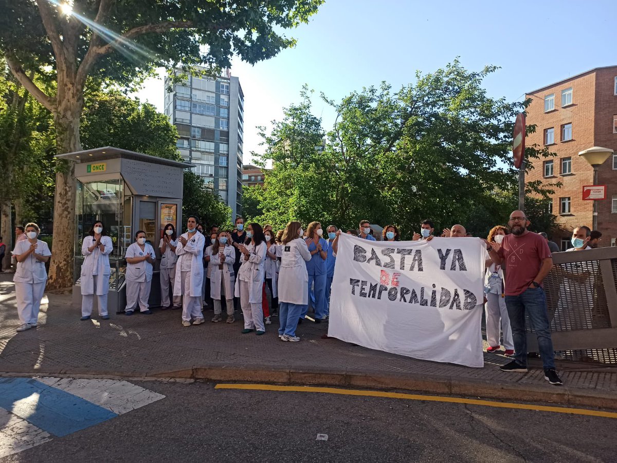 beatriz_rojano's tweet photo. #BastaYadeTemporalidad #EscuderoZapateroAquíEstánTusTemporeros @madrid_ope2021 @SomosUrgencias @IdiazAyuso #FijezaYaEsConstitucional https://t.co/n9OJJHCpYV