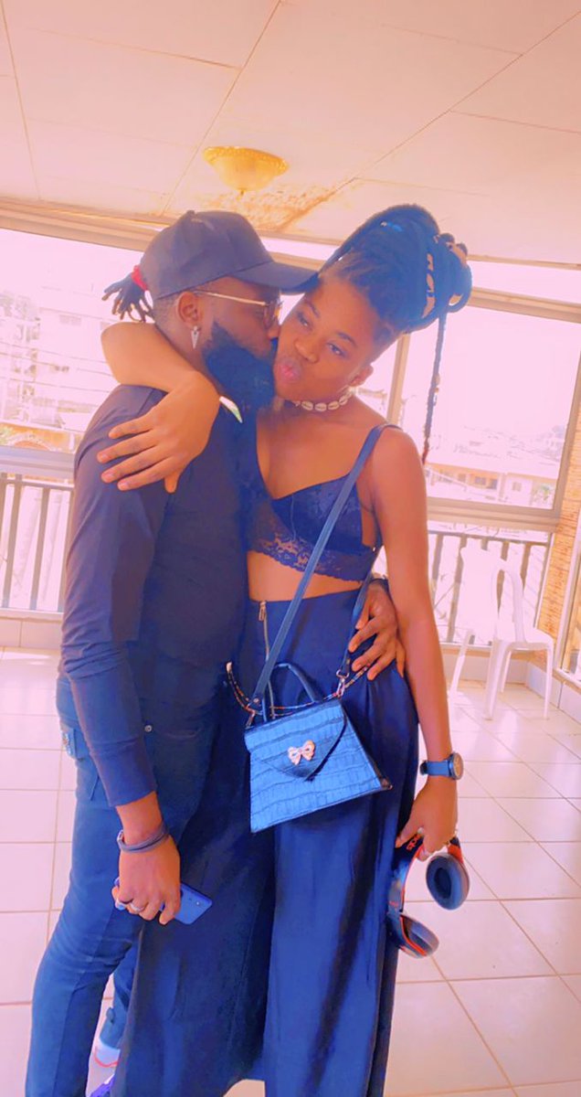 MichelNganso's tweet photo. 🇨🇲Ma fille à un an de plus aujourd'hui. 
@Alinesnuff . La danse et elle ne font qu'un et aujourd'hui elle est met de l'intérêt dans le chant.
👑👑.
Happy anniversaire day. https://t.co/FiEd3MpA67