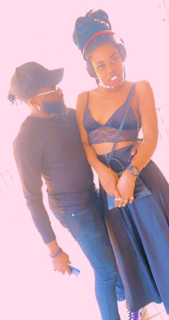 MichelNganso's tweet photo. 🇨🇲Ma fille à un an de plus aujourd'hui. 
@Alinesnuff . La danse et elle ne font qu'un et aujourd'hui elle est met de l'intérêt dans le chant.
👑👑.
Happy anniversaire day. https://t.co/FiEd3MpA67