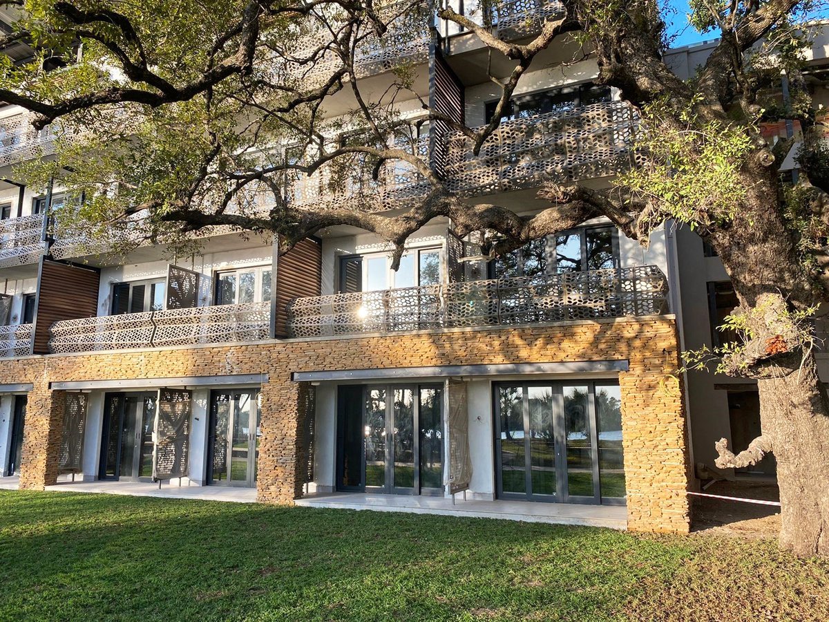 DSAarchitects's tweet photo. Situated on the banks of one of Africa’s longest rivers, the #Zambezi, @RadissonBlu Mosi-oa-Tunya Livingstone Resort designed by #DSA is now reaching practical completion, with the opening planned for Sept 2022.
https://t.co/wZrgGu4GSQ
#DSAProjectProgress #Africa #VictoriaFalls https://t.co/zCJOrrd0pL
